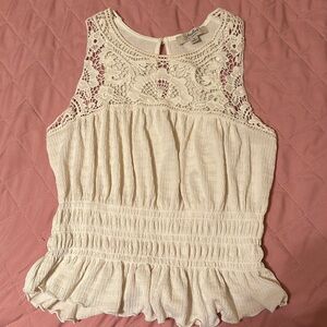 Selling this super Cute little Top, perfect for Spring and Summer!